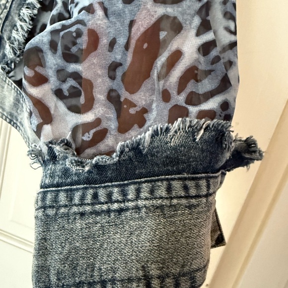 Jacket - Picture 4 of 9